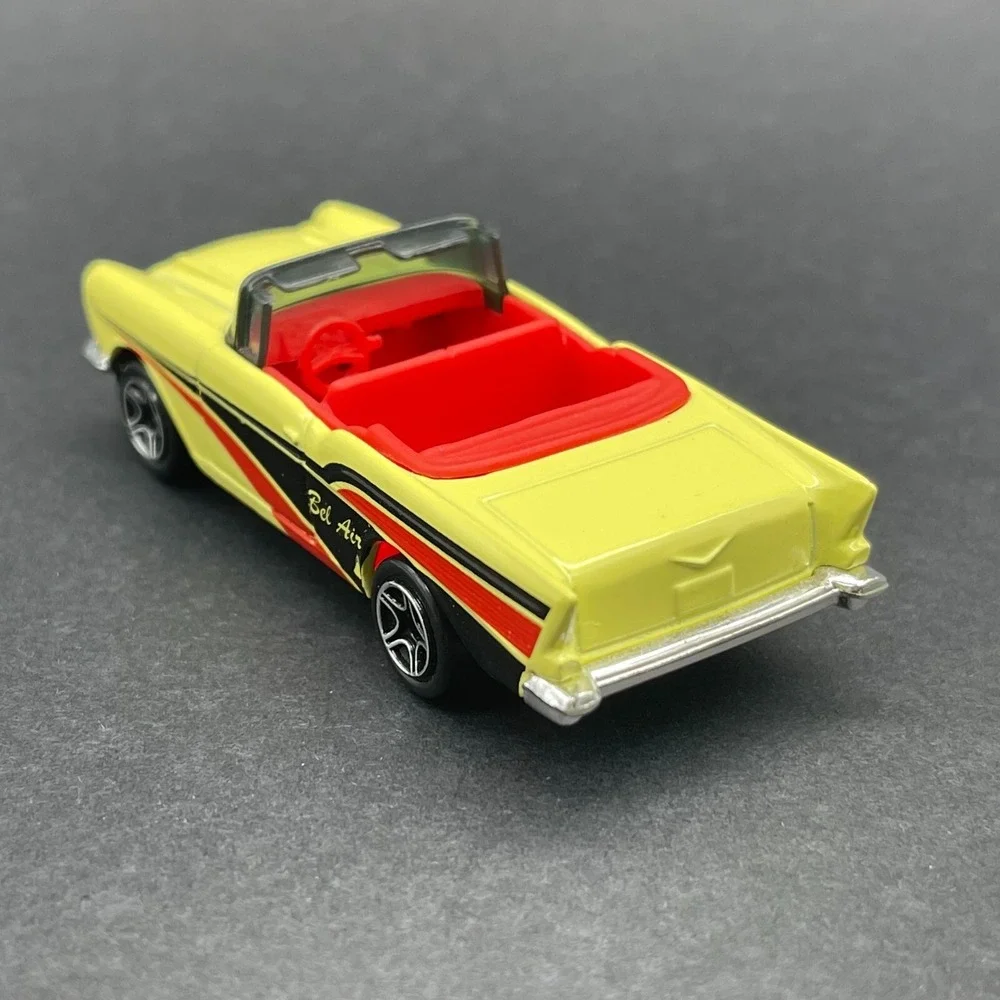 Matchbox 1957 '57 Chevrolet Chevy Bel Air Convertible Car Yellow Diecast 1/66‎